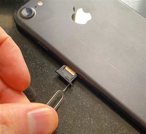 what happens if i take out sim card from iphone