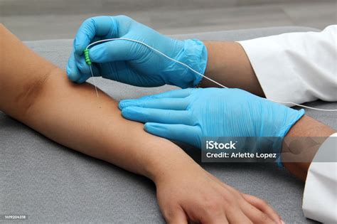 what is a graphic image of the electrical activity of muscles