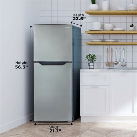 what is a medium size refrigerator
