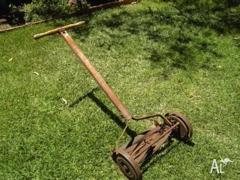 what is an old fashioned push mower called