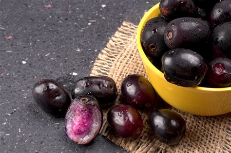 what is java plum