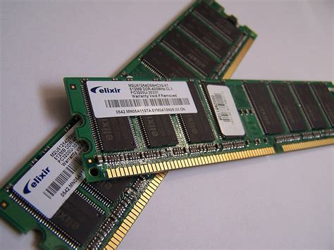 what is the purpose of ram random access memory in a computer