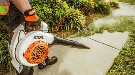 what kind of gas does a stihl leaf blower use