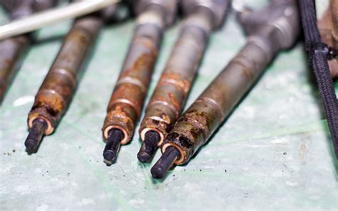 what problems can a bad fuel injector cause
