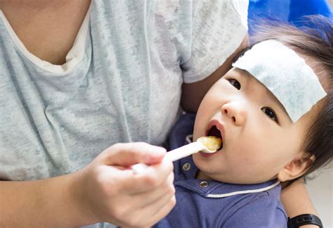 what to feed sick child with fever