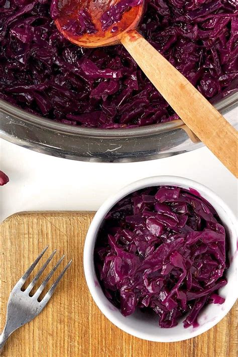 what to serve with red cabbage and apples for dinner