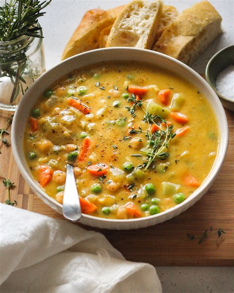 what to serve with soup to make a meal