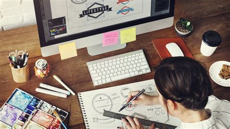 what type of computer does a graphic designer need