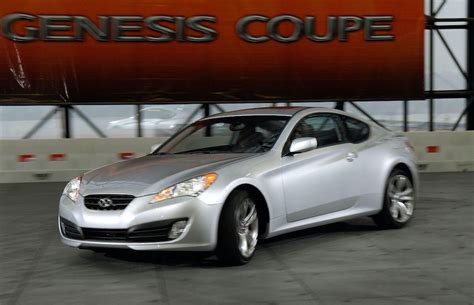 when did genesis separate from hyundai