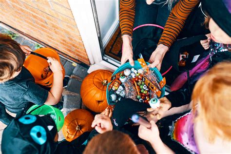 when does trick or treating start in the uk