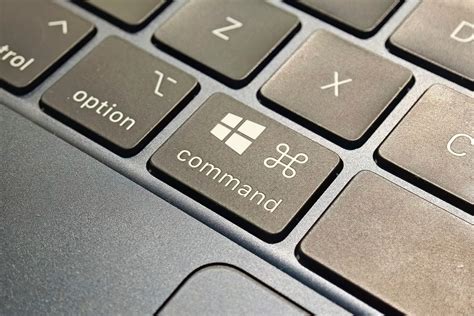 where is the command key on a keyboard windows 11