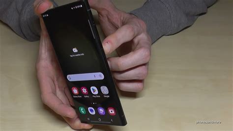 where is the power button on my android phone samsung