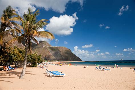 where is warm in april for a holiday