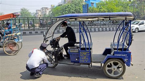 which license is required for auto rickshaw