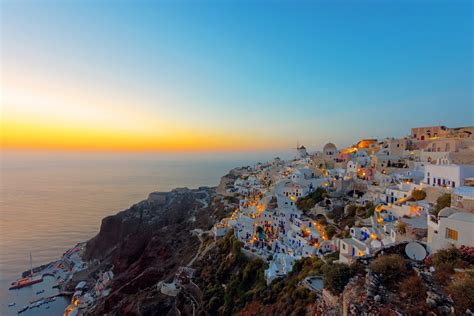 which side of santorini is better to stay