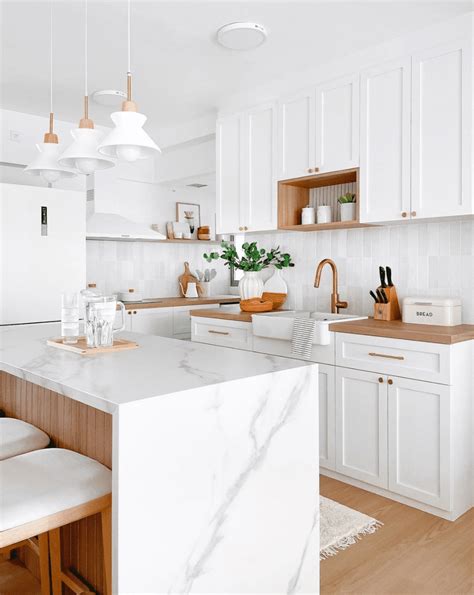 white kitchen small