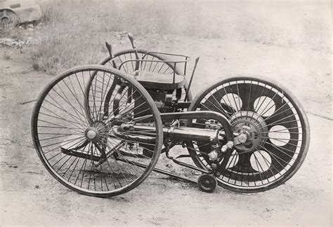 who invented the first three wheel car