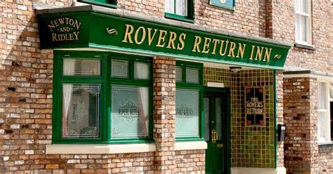 who is the current landlord of the rovers return
