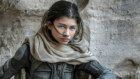why doesn't zendaya have blue eyes in dune 2