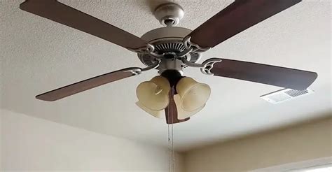 why is my ceiling light flashing on and off