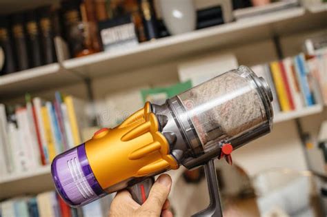 why is my dyson not picking anything up