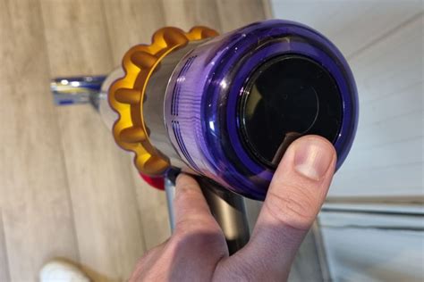 why is my dyson still flashing after cleaning filter
