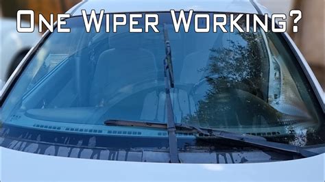 why is one side of my windshield wipers not working