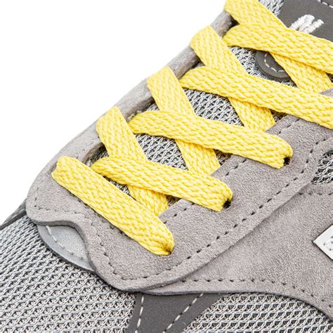 yellow shoe lace code